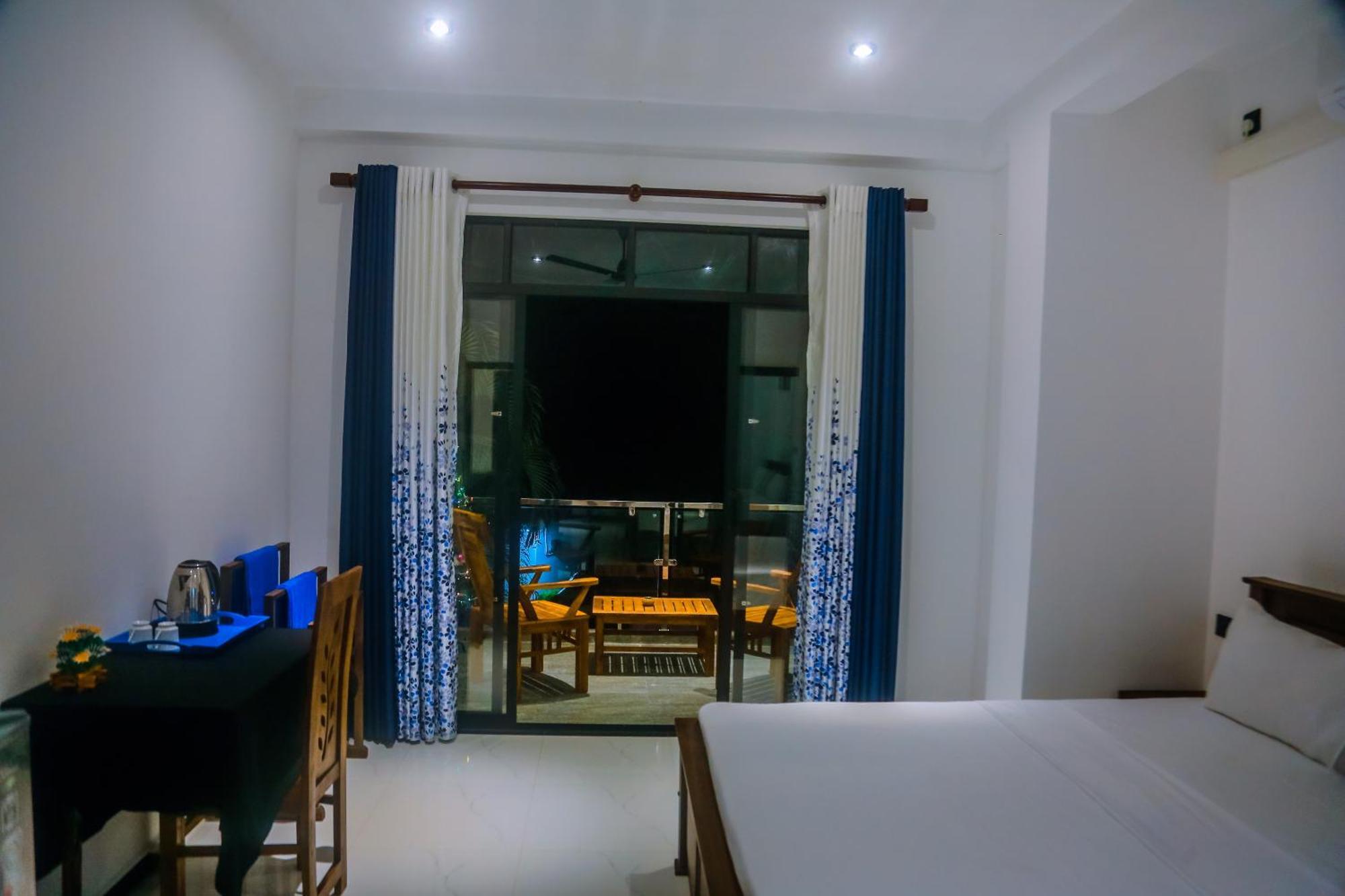 Mirissa Breeze Hotel ภายนอก รูปภาพ