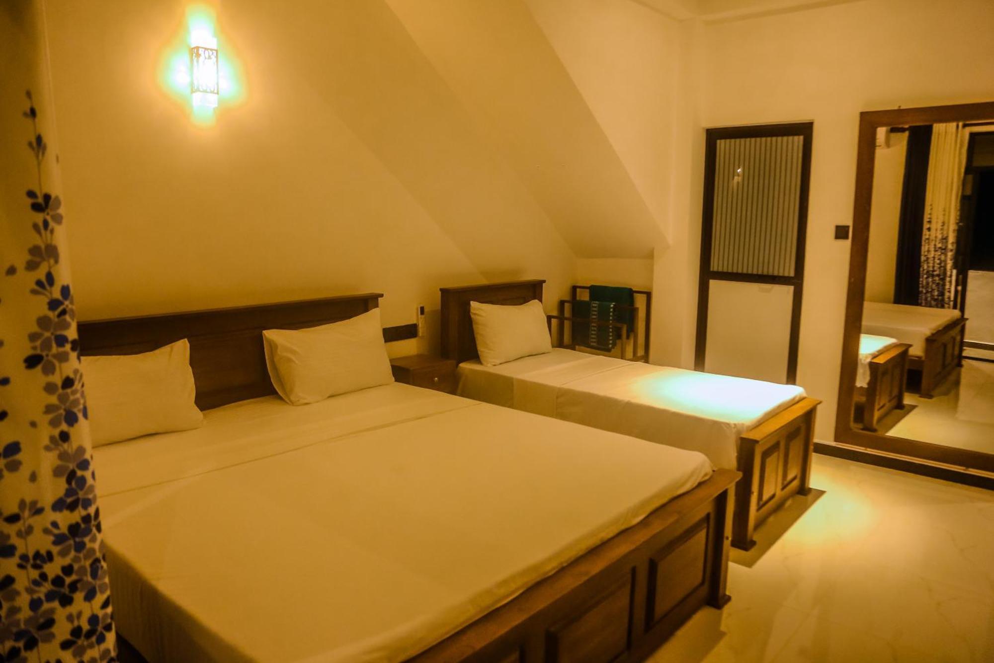 Mirissa Breeze Hotel ภายนอก รูปภาพ